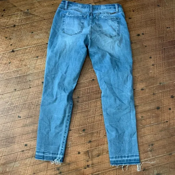 Kancan raw hem distressed medium wash 7/27 normcore jeans - Image 3
