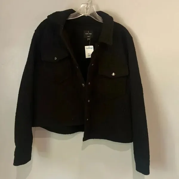 Love Tree Black Snap Closure Collared Shacket Semi Crop Size Large #400 - Image 2