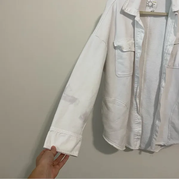 Aerie White Button Front Shacket size Medium - Image 2
