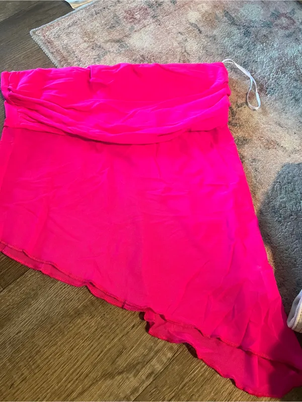 Urban outfitters Strapless Asymmetric Pink tube top - Image 7