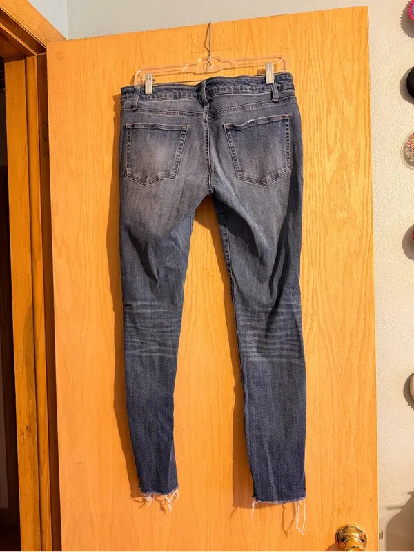 Daytrip Women's Distressed Skinny Jeans - Blue Wash - Image 2