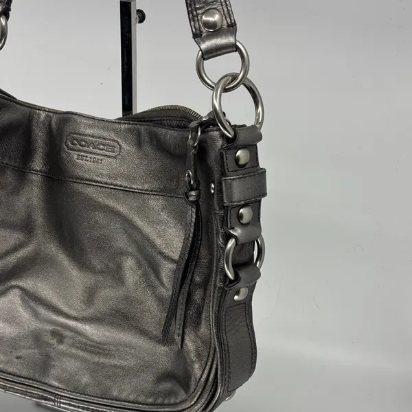Coach Metallic Gray Leather Shoulder Bag - Image 3