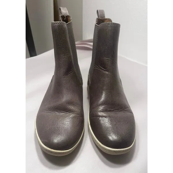 Frye Women 8 Gray Distressed Leather Melissa Chelsea Sneaker Bootie Ankle Boots - Image 2