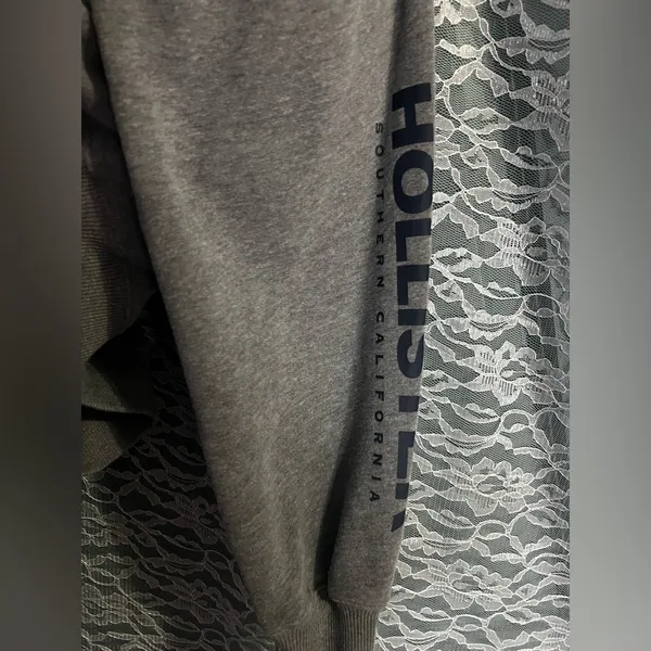 Hollister Cropped Turtle Neck Half Zip Sweater Women’s size Large - Image 5