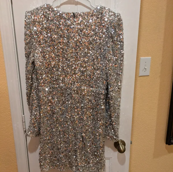 Lulu's Silver Sequin Bodycon Mini Dress L - Image 9