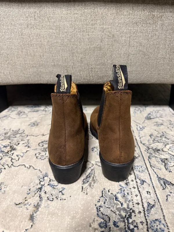 Blundstone 1673 Heeled Chelsea Boots - Image 8