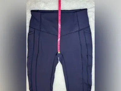LULULEMON High Rise Pocket Leggings Crop Women’s 8 Navy Blue Activewear Yoga - Image 4