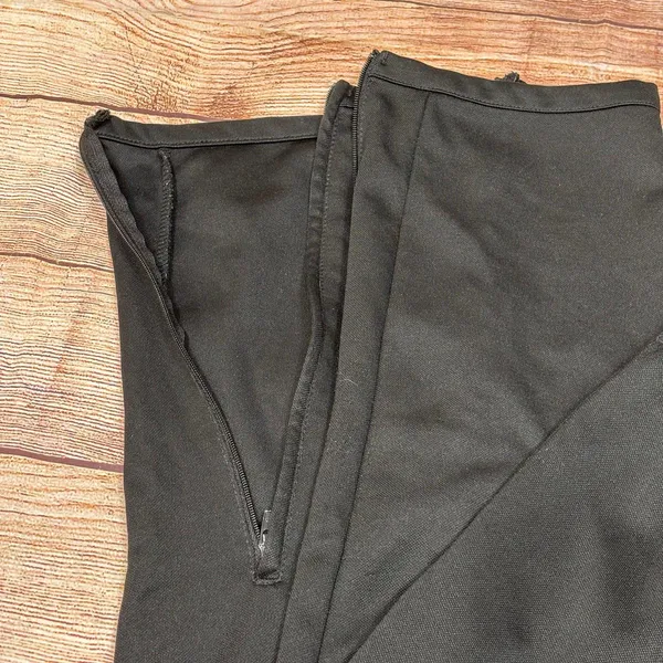 Adidas Black Track Pants with Zippered Pockets Size Medium - Image 3