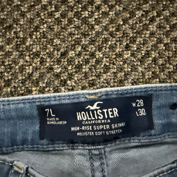 Hollister Super High-Rise Skinny Jeans - Image 2