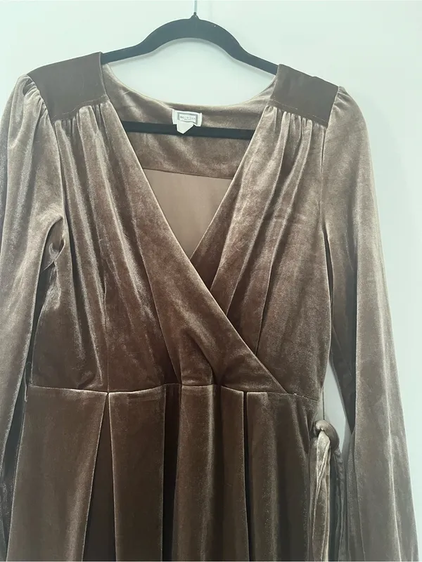 Brown Velvet Wrap Midi Dress Medium Romantic Western Prairie Cottagecore - Image 3