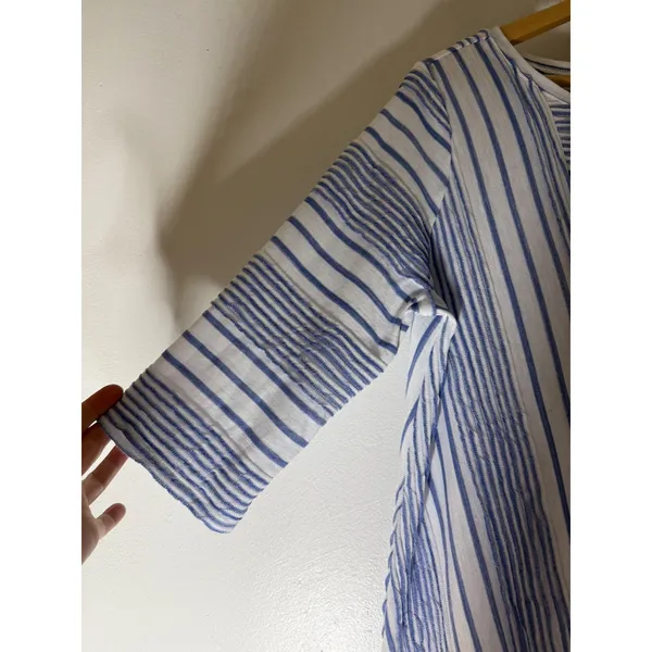 Habitat Clothes to Live In Blue White Striped Crinkle Top 3/4 Sleeve Size Medium - Image 3