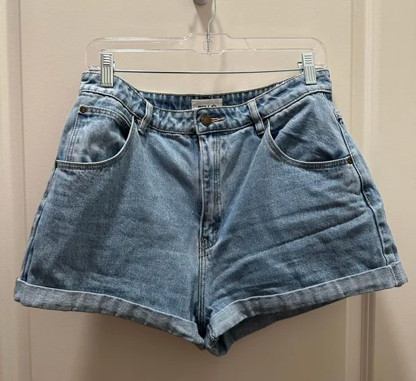 Revolve Jean Shorts - Image 3