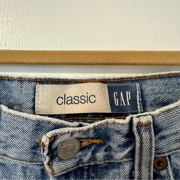 Gap Classic Vintage Hand Done Cut Off Distressed Jean Shorts - Image 4