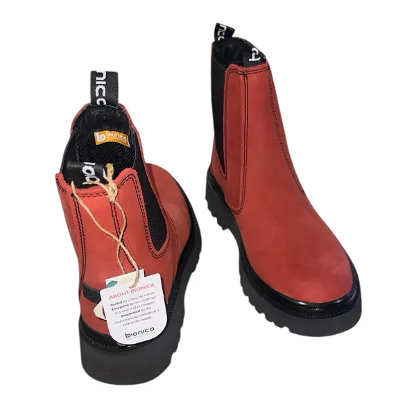 NWT $180 BIONICA Drina Water Resistant Chelsea Boot In Rouge Red - Image 4