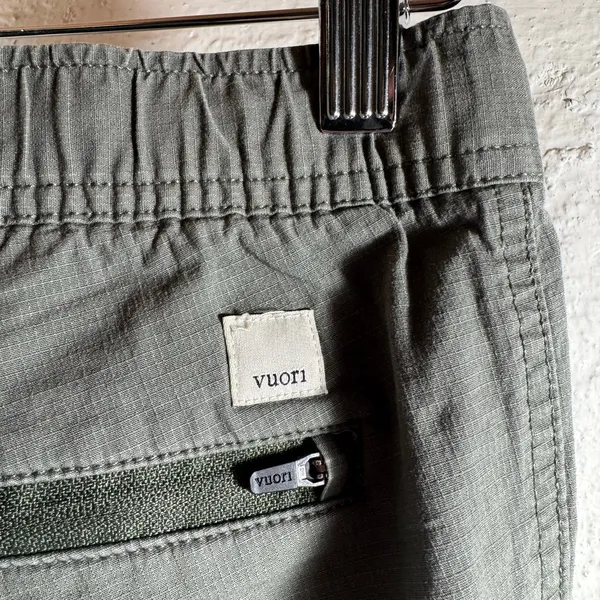 Womens Vuori Ripstop Climber Pants Size Small Army Green Roll Up Option VW401 - Image 4
