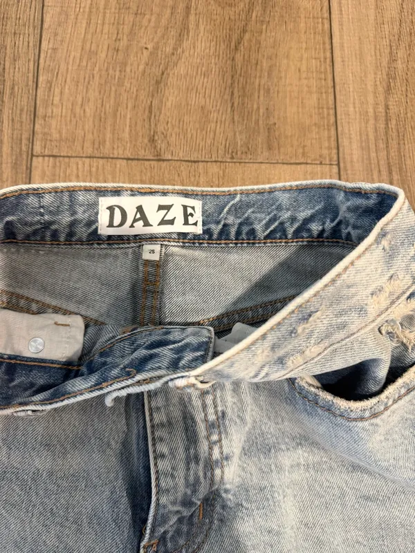 Lulus Daze Denim Jeans High Rise Distressed - Image 4