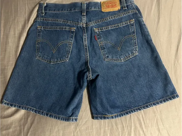 Levi's Women's Blue Denim Shorts Size 10 - Image 3
