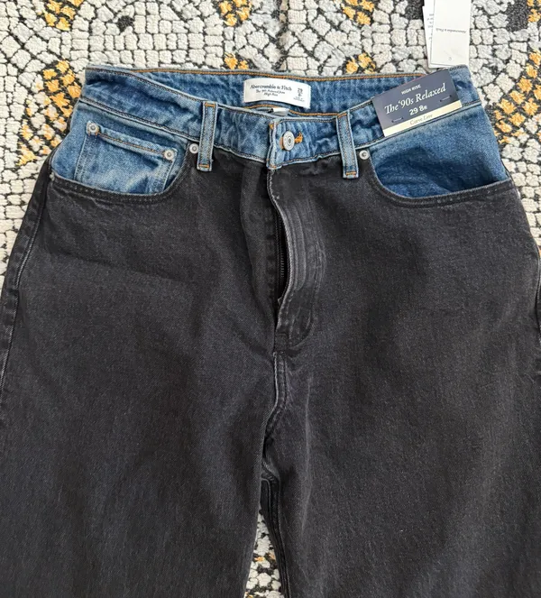Abercrombie Jeans - Image 2