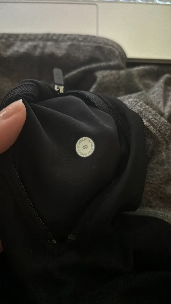 Lululemon Speed Up Shorts 2.5 - Image 3