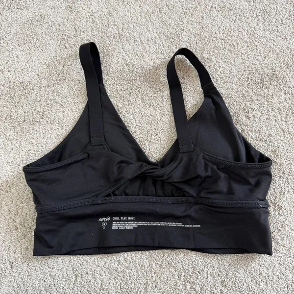 aerie Women’s Twist Back Sports Bra in Black M - Image 9