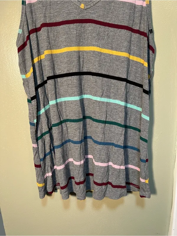 Torrid Super Soft Ribbed Tank Top V-Neck Gray‎ Stripes 00 - Image 3