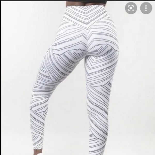 BuffBunny Slay Leggings Medium White Black Zebra Geometric High Waist Activewear - Image 3