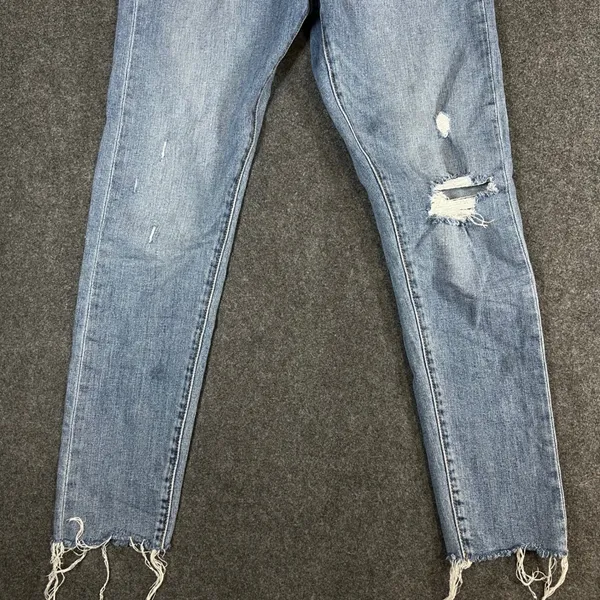 Levis Wedgie Skinny Jeans 28 Medium Wash Distressed Raw Hem High Rise Denim - Image 10