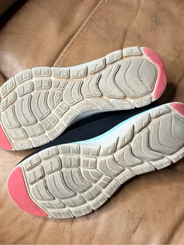 Skechers Memory Foam Black Athletic Shoes - Image 6