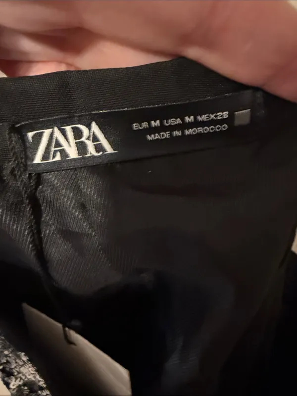 Zara sequin shorts Silver and Black Size Medium NWT - Image 6