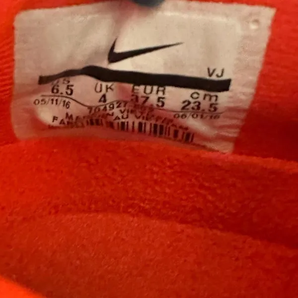 Nike Womens Roshe One Run Flyknit Red/Violet Sneakers 6.5 - Image 10