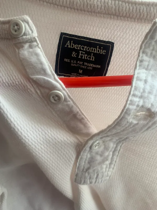 Abercrombie White Cropped Top - Image 3