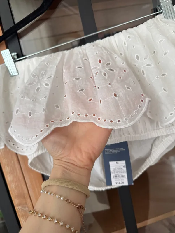 NWT eyelet cropped top Universal Thread target embroidered - Image 5