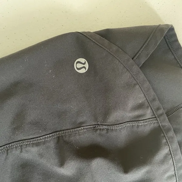 Lululemon Low Rise Athletic Shorts Athleisure Performance Black Women's Size 12 - Image 8