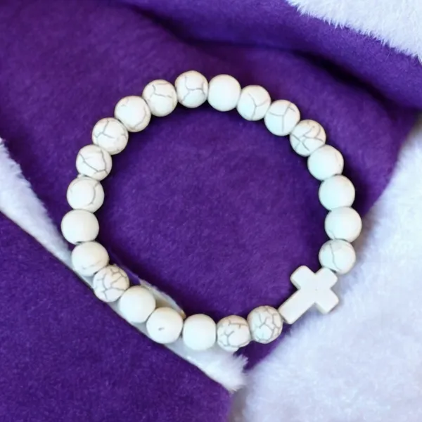 Lovely Faith Vintage-Inspired Beaded Bracelet with Cross‎ Pendant - Image 4