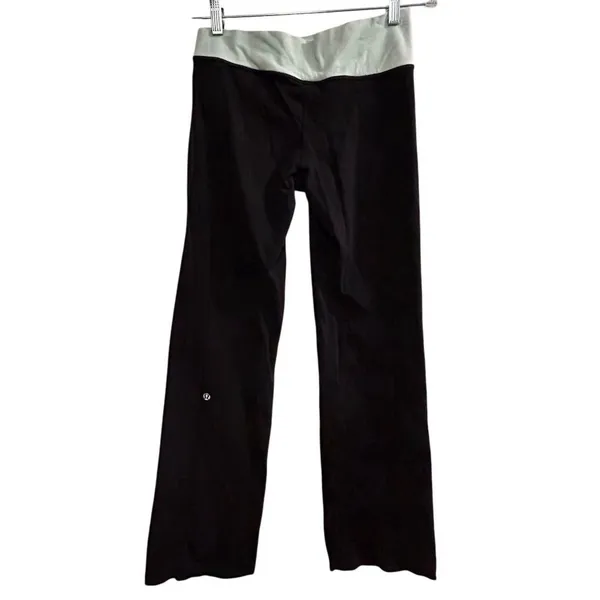 Lululemon Women's Black Yoga Pants Size 6 Flare‎ Leg Activewear - Image 11