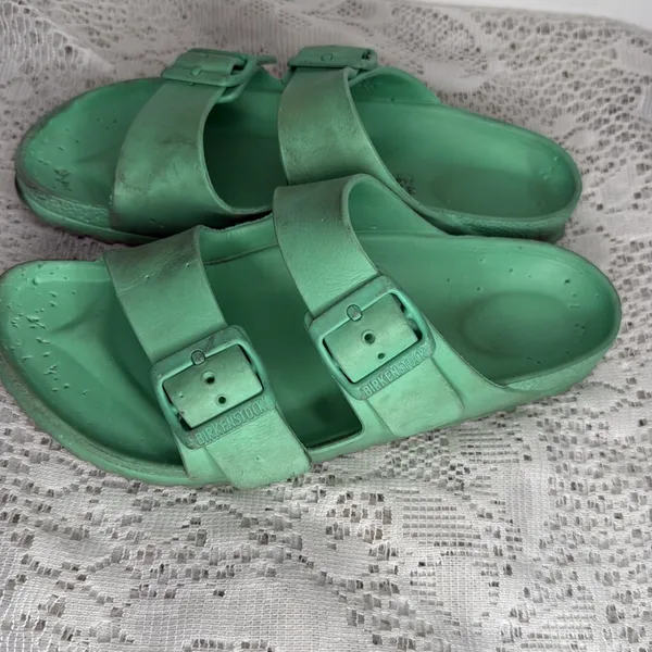Birkenstock green rubber two strap slip on sandals sz 7 (37) - Image 4