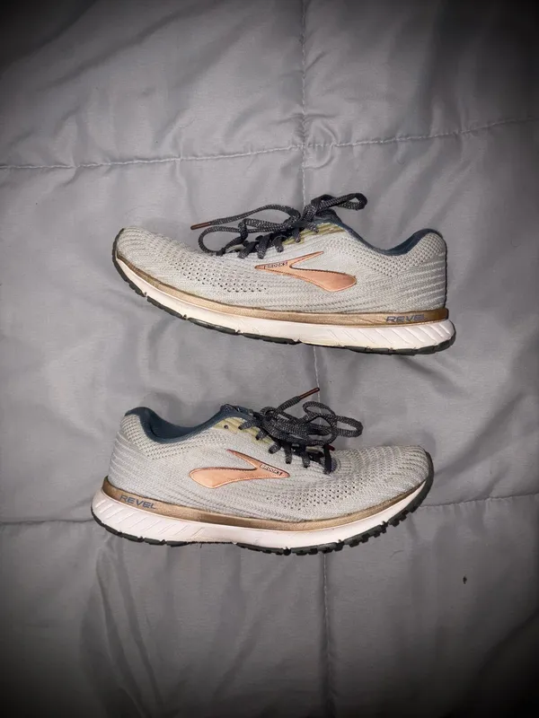 Brooks Women's Revel 3 Running Shoes Sz 6.5 - Image 6