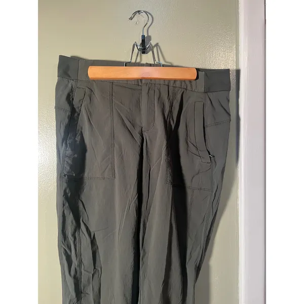 Athleta Womens Size 8 Petite Trekkie Jogger Pants Dark Green Zipper Pockets High - Image 3