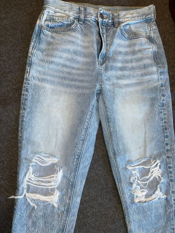 American Eagle Outfitters Mom Jean - Image 3