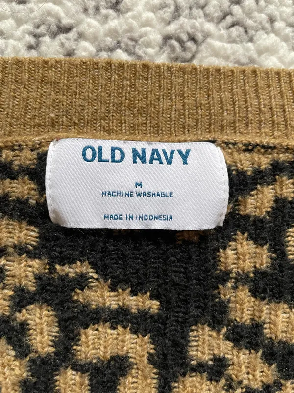 Old Navy Sweater - Image 3