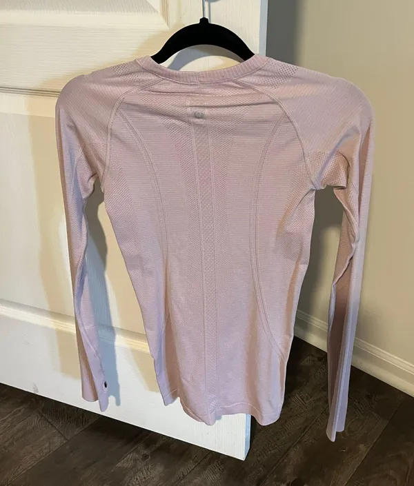 Lululemon Swiftly Tech Long Sleeve - Image 2