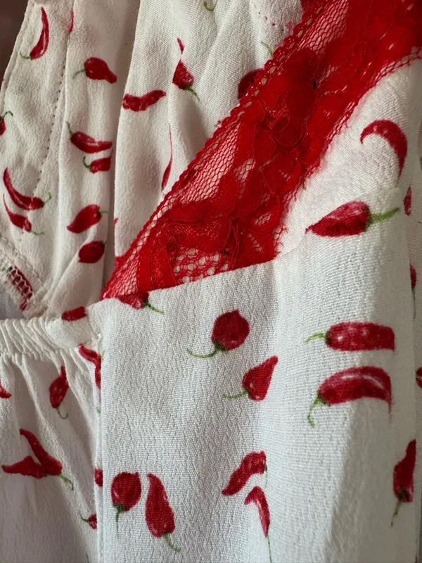 wild fable White Dress with Red Lace Trim and Red Pepper Print smal NWT - Image 4
