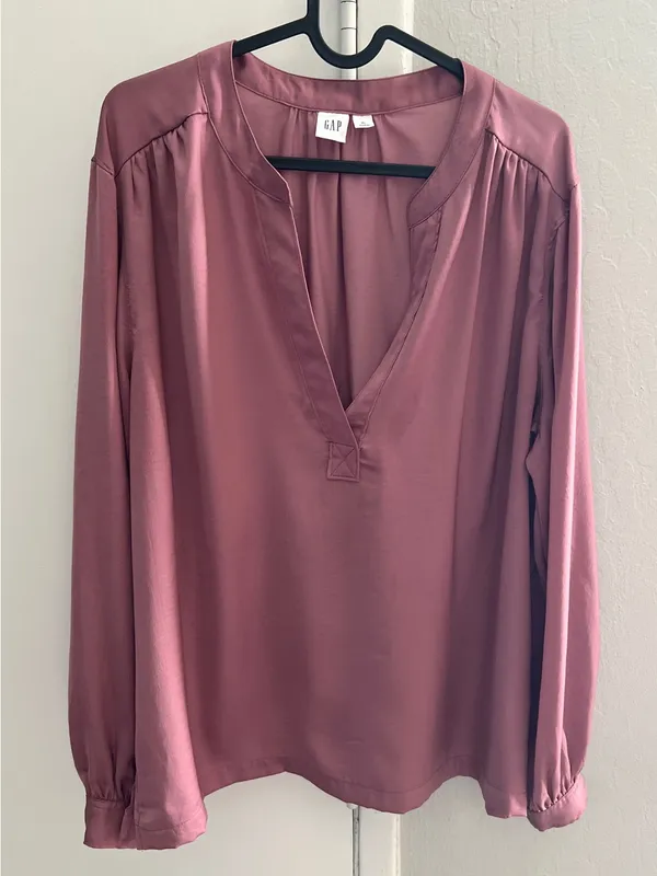 GAP Deco Rose Silky V-Neck Blouse XL Long Sleeve Draped Top - Image 2