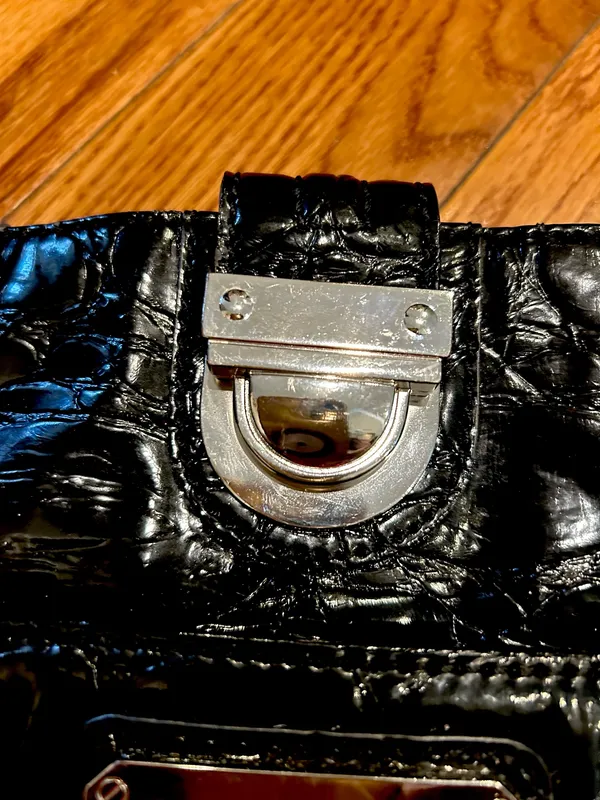 VINTAGE GUESS CROC PRINT patent LEATHER black Guess wristlet clutch bag - Image 7