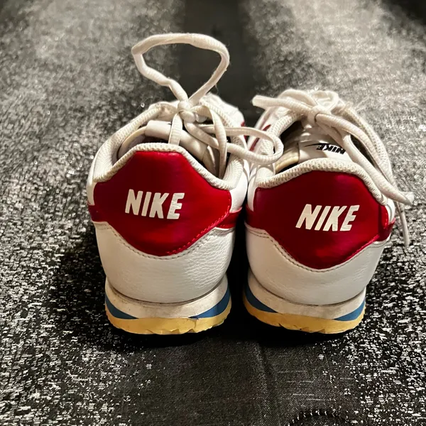 Womens sz8.5 Nike Cortez lowtops - Image 7