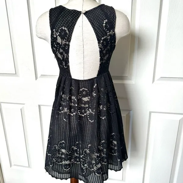 Free People black Rocco lace dress - Image 4