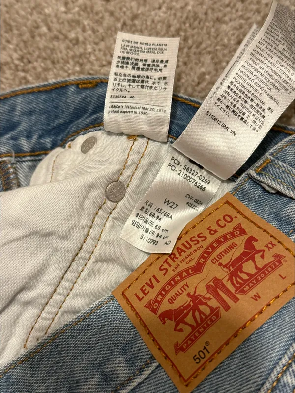 Levi’s 501 Jean Shorts - Image 4
