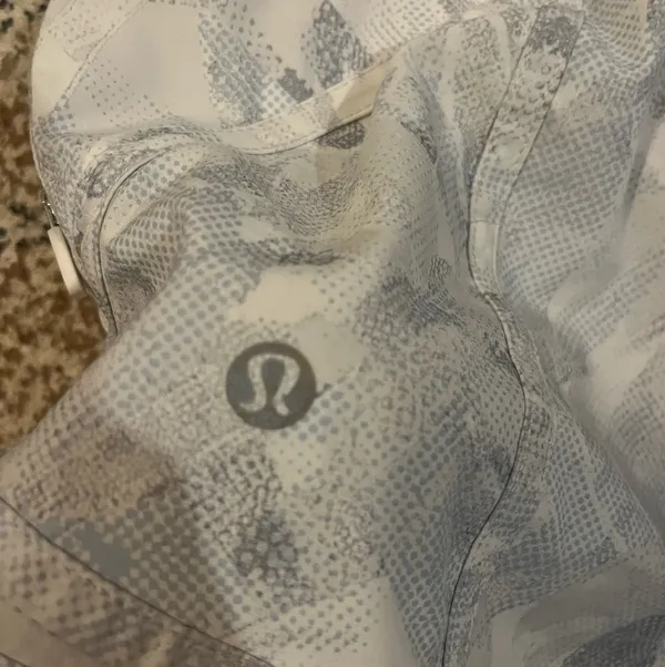 Lululemon shorts  - Image 4
