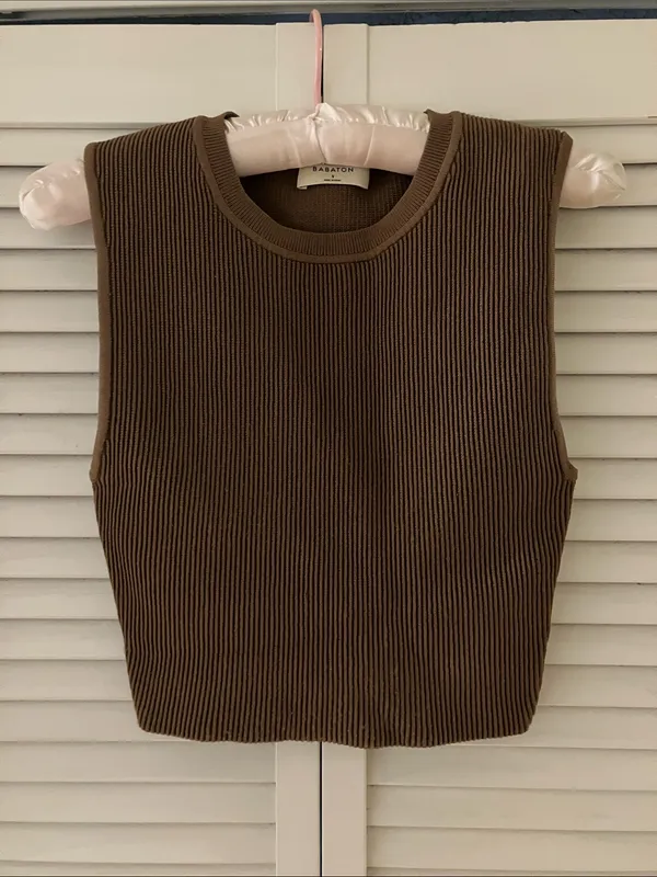 Babaton Aritzia Sculptknit Brown Cropped Tank Top Small - Image 2