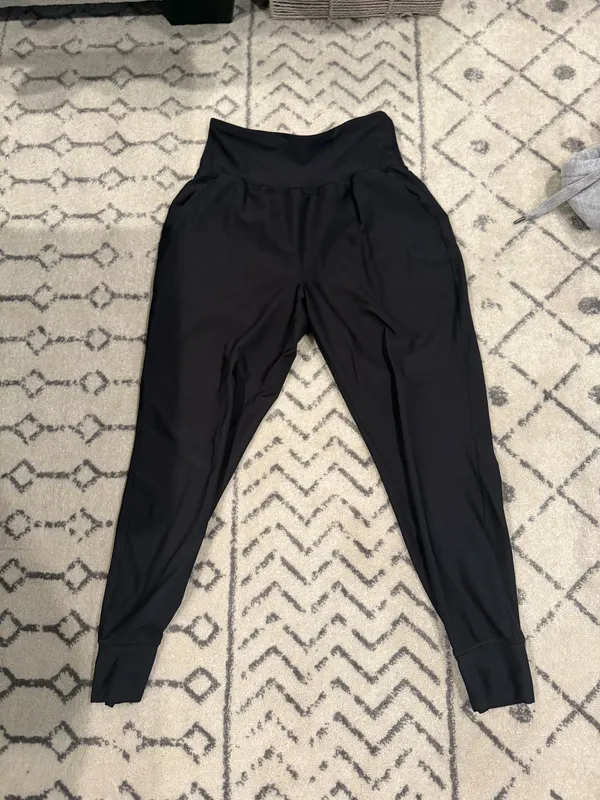Old Navy High Rose Jogger Black Size L - Image 2